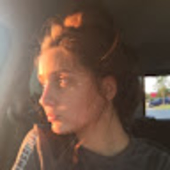 Meet your Posher, Shelby - Picture 1 of 1